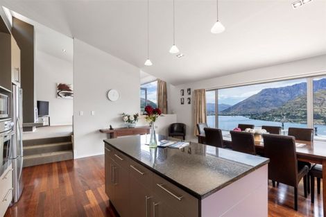 Photo of property in 69a Hensman Road, Queenstown, 9300