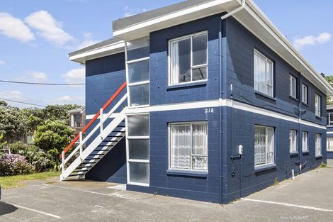 Photo of property in 1/218 Onepu Road, Lyall Bay, Wellington, 6022