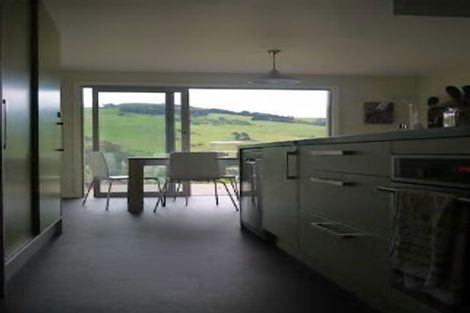 Photo of property in 28 Porterfield Street, Macandrew Bay, Dunedin, 9014