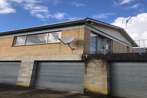 Photo of property in 2/12 Wood Street, Papakura, 2110