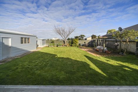 Photo of property in 20 Thames Street, Roslyn, Palmerston North, 4414