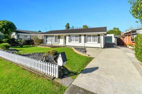 Photo of property in 22 Sunnypark Avenue, Rosehill, Papakura, 2113