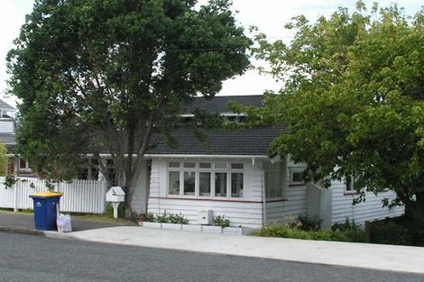 Photo of property in 18 Bayview Road, Hauraki, Auckland, 0622