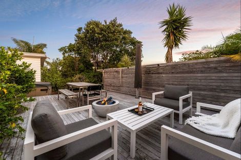 Photo of property in 26 Taumata Road, Omaha, Warkworth, 0986