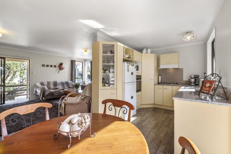 Photo of property in 41 Hibiscus Avenue, Hamilton Lake, Hamilton, 3204