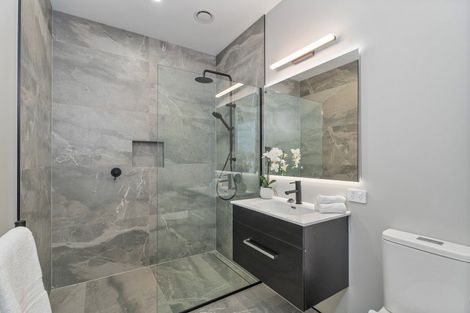 Photo of property in 17 Kahu Crescent, Whitianga, 3510