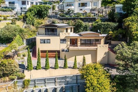 Photo of property in 4 Karaka Road, Bluff Hill, Napier, 4110