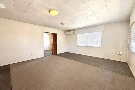 Photo of property in 190 Universal Drive, Henderson, Auckland, 0610