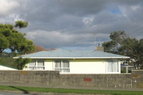 Photo of property in 18 Driver Crescent, Cannons Creek, Porirua, 5024