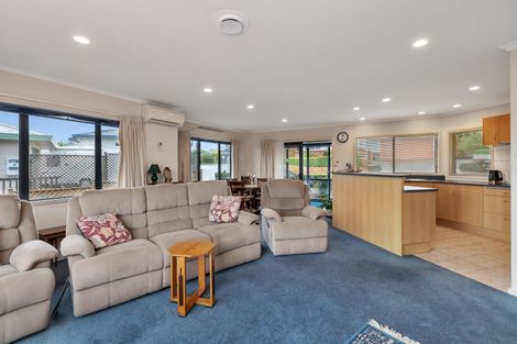 Photo of property in 5 Noone Close, Onerahi, Whangarei, 0110