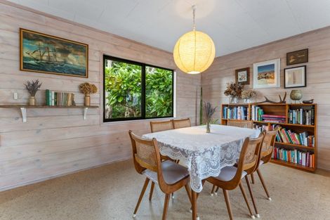 Photo of property in 99 Waitea Road, Muriwai, Waimauku, 0881