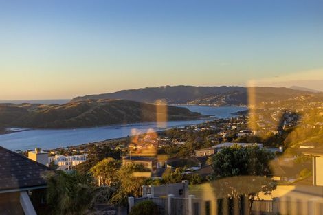 Photo of property in 18 Kahurangi Heights, Aotea, Porirua, 5024