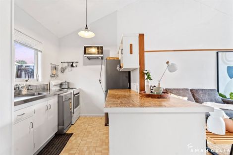 Photo of property in 2/53 Margan Avenue, New Lynn, Auckland, 0600