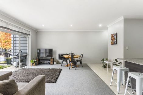 Photo of property in 2/44 Carlos Drive, Flat Bush, Auckland, 2016