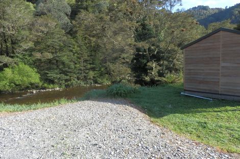 Photo of property in 27 Andersen Street, Blacks Point, Reefton, 7830