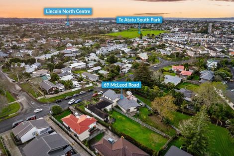 Photo of property in 69 Mcleod Road, Te Atatu South, Auckland, 0610