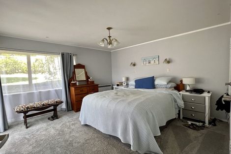 Photo of property in 27 Sheralee Place, Bucklands Beach, Auckland, 2014