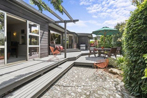 Photo of property in 18 Clifton Terrace, Fitzherbert, Palmerston North, 4410