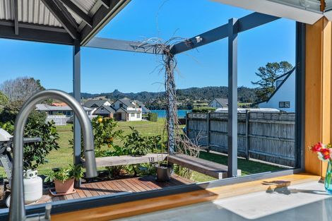 Photo of property in 29 Pleasant Place, Pauanui, Hikuai, 3579