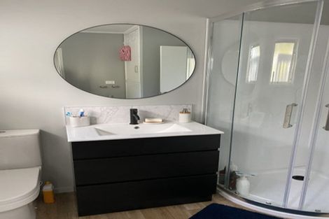 Photo of property in 147a Browns Bay Road, Browns Bay, Auckland, 0630