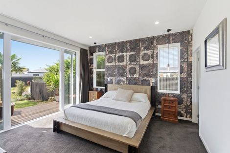 Photo of property in 112 Hills Road, Edgeware, Christchurch, 8013