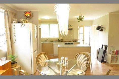 Photo of property in 23 Kerria Place, Sunnynook, Auckland, 0620