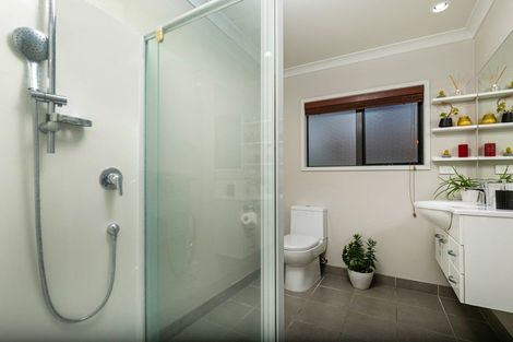 Photo of property in 24b Schnapper Rock Road, Schnapper Rock, Auckland, 0632