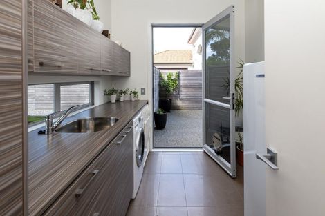 Photo of property in 81 Pine Harbour Parade, Beachlands, Auckland, 2018