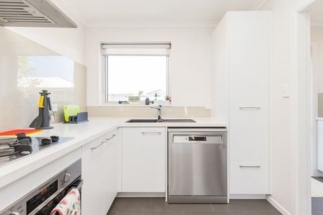 Photo of property in 2/104 Picton Avenue, Riccarton, Christchurch, 8011