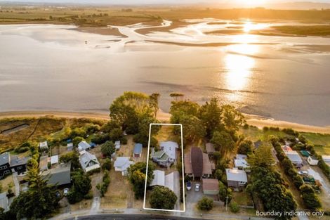 Photo of property in 604 Pukehina Parade, Pukehina, Te Puke, 3189