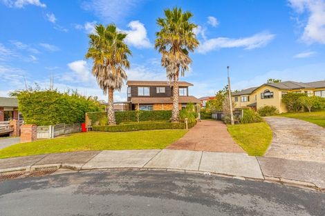 Photo of property in 9 Seagrove Road, West Harbour, Auckland, 0618