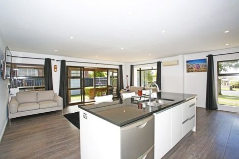 Photo of property in 235 Queen Street, Pukekohe, 2120