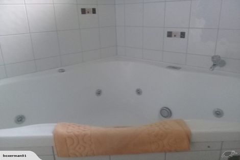 Photo of property in 118 Conway Street, Mayfair, Hastings, 4122