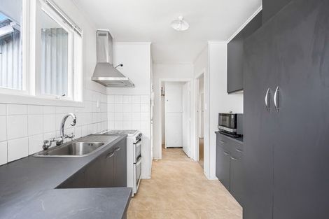 Photo of property in 27 Choice Avenue, Henderson, Auckland, 0612