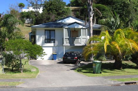 Photo of property in 52 Topliss Drive, Northcross, Auckland, 0632