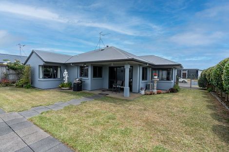 Photo of property in 43a Cairns Crescent, Rototuna, Hamilton, 3210