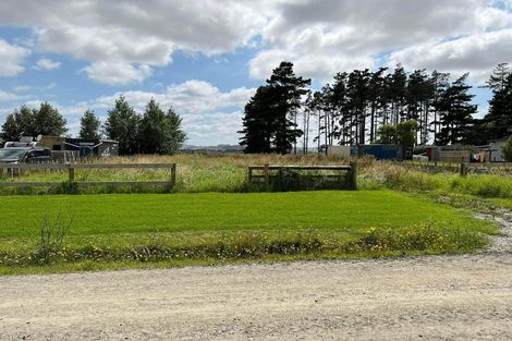 Photo of property in 19 Bell Street, Aratapu, Dargaville, 0371