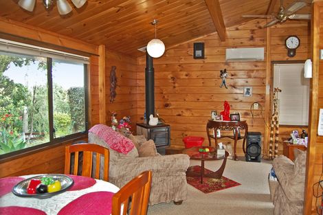 Photo of property in 1870 State Highway 1, Kaiwaka, 0573