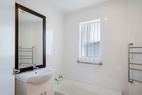 Photo of property in 12 Stuckey Street, Levin, 5510