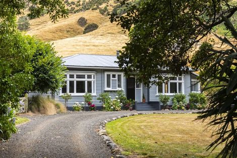 Photo of property in 3883 Christchurch Akaroa Road, Little River, 7591