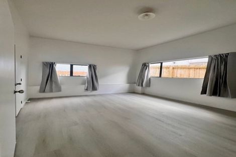 Photo of property in 127 Lancaster Road, Beach Haven, Auckland, 0626