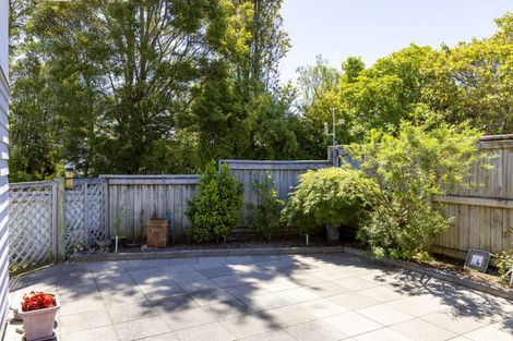 Photo of property in 2/30 Ingle Avenue, Waipahihi, Taupo, 3330