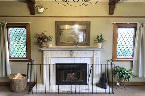 Photo of property in 1 Edward Street, Dannevirke, 4930