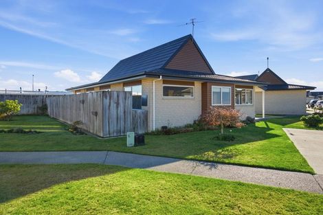 Photo of property in Rivertown Villas, 150 Williams Street, Kaiapoi, 7630