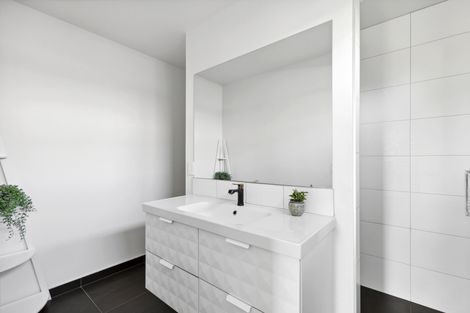 Photo of property in 7 Sapphire Spring Rise, Wanaka, 9305