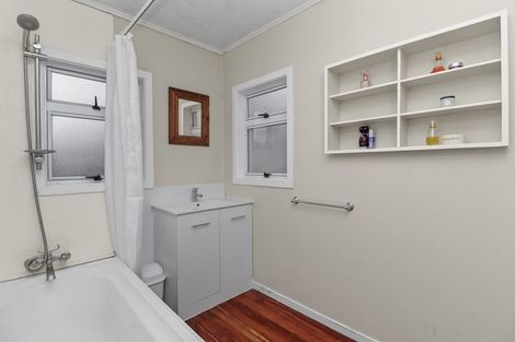 Photo of property in 19 Cureton Street, Morrinsville, 3300