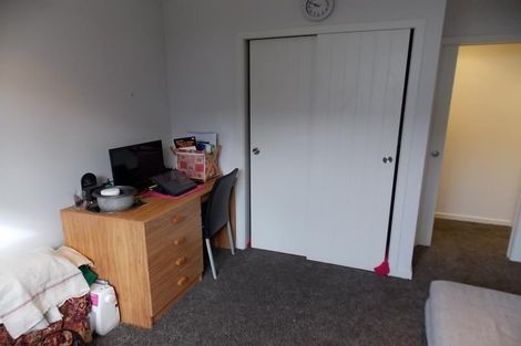 Photo of property in 11a Pinkerton Grove, Newlands, Wellington, 6037