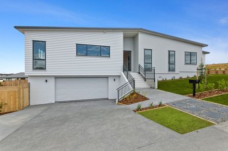 Photo of property in 2 Cadwil Drive, Beachlands, Auckland, 2018