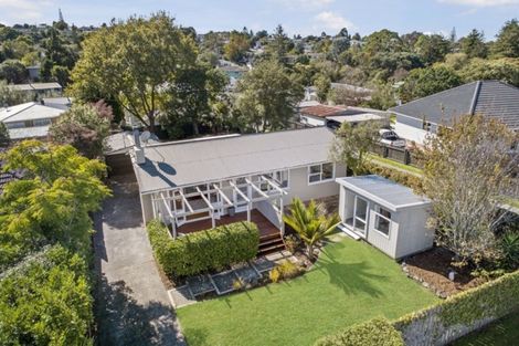 Photo of property in 24 La Rosa Street, Green Bay, Auckland, 0604