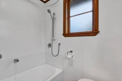 Photo of property in 26 Glenpark Avenue, Frankleigh Park, New Plymouth, 4310